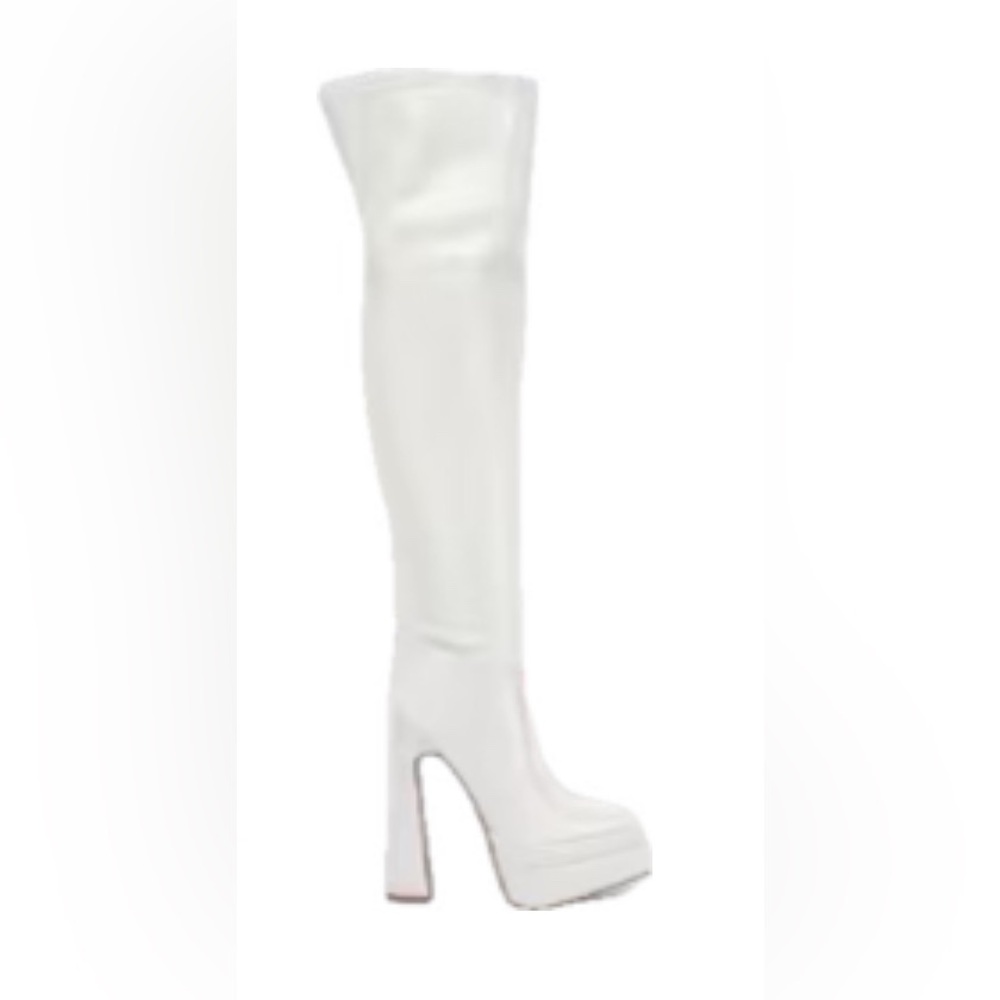 NWB. Mixx Shuz White Thigh High Platform Boots.